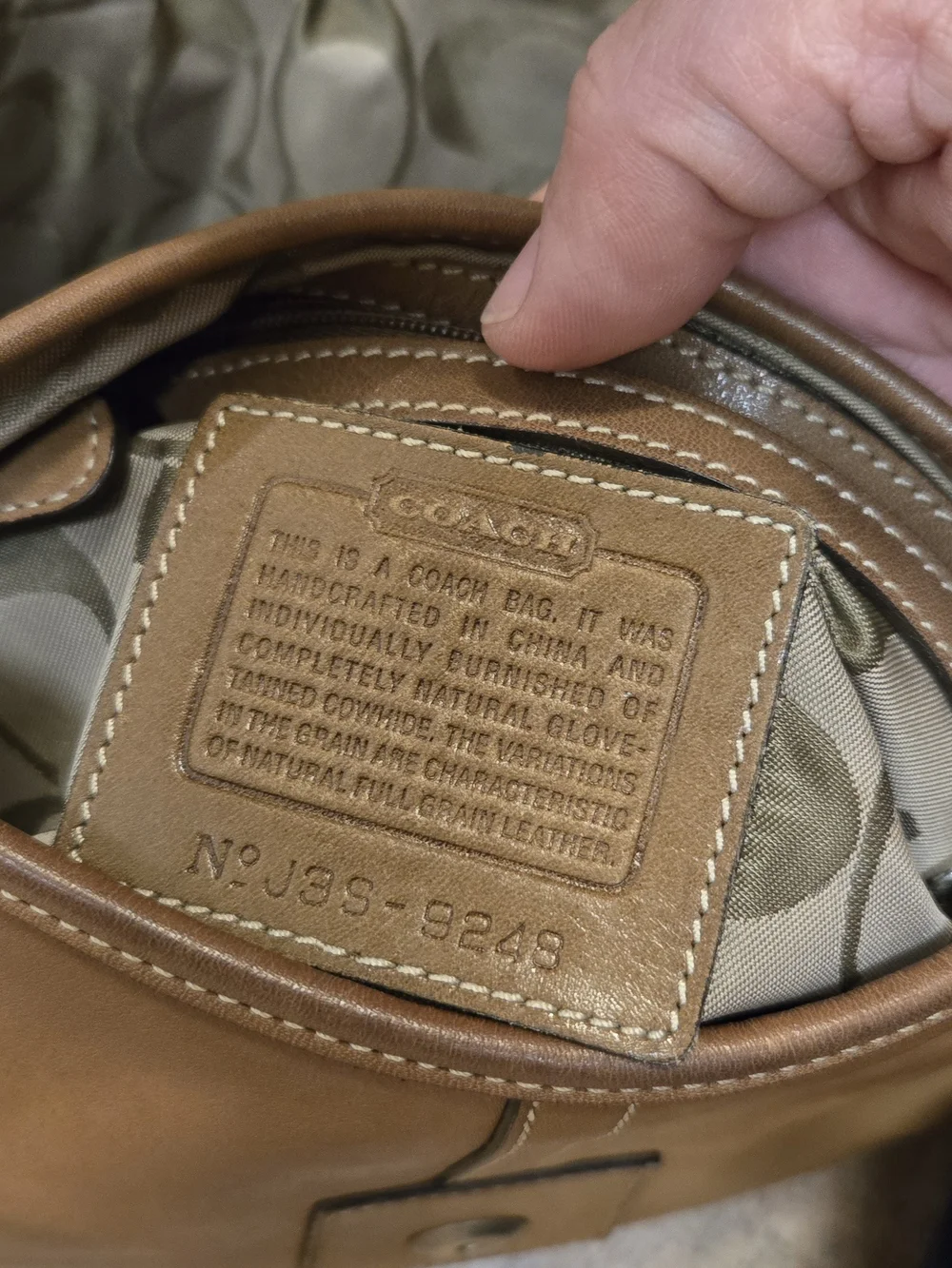 Vintage Coach Soho 9248 Tan Leather FTan Leather Shoulder Bag with Silver Buckle